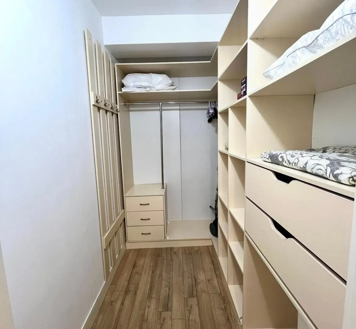 1-Комнатная Квартира В Центре Города Алматы Жк Абай 130 Abay 130 Apartment Almaty
